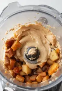 blending autumn squash soup